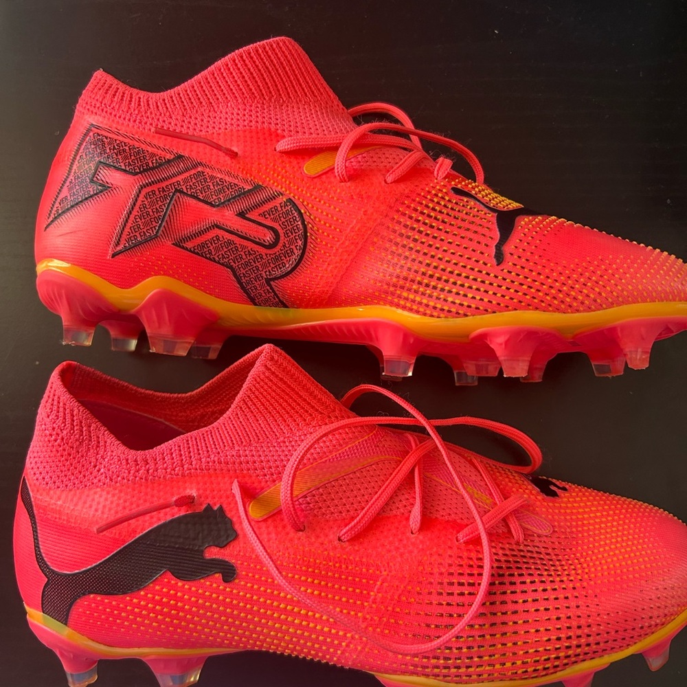 Puma Pink Soccer Cleats Womens size 6